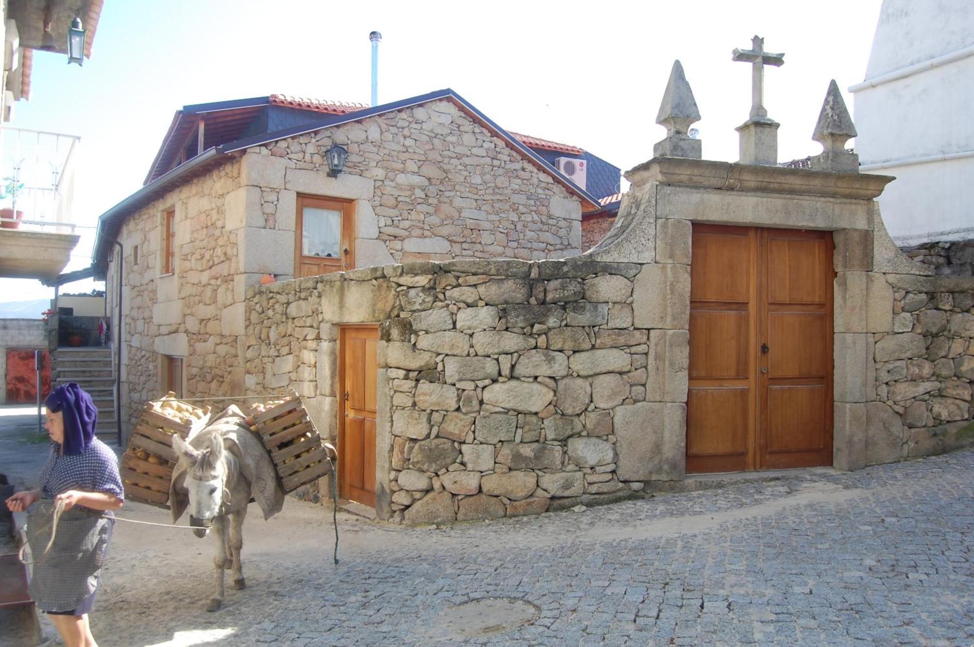 Outros Tempos Turismo De Aldeia Otel Aricera Dış mekan fotoğraf