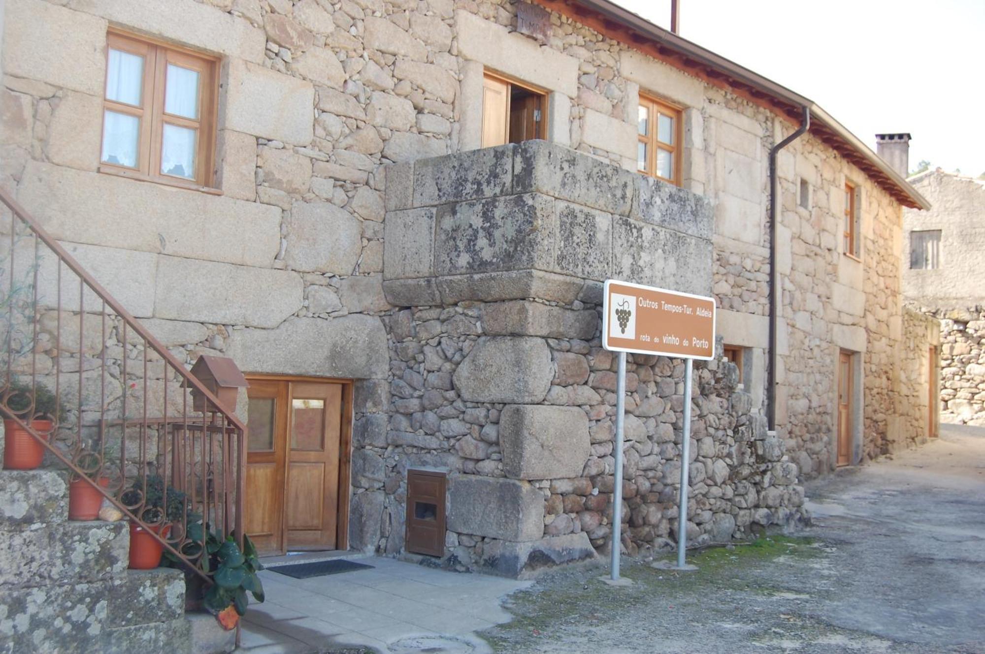 Outros Tempos Turismo De Aldeia Otel Aricera Dış mekan fotoğraf