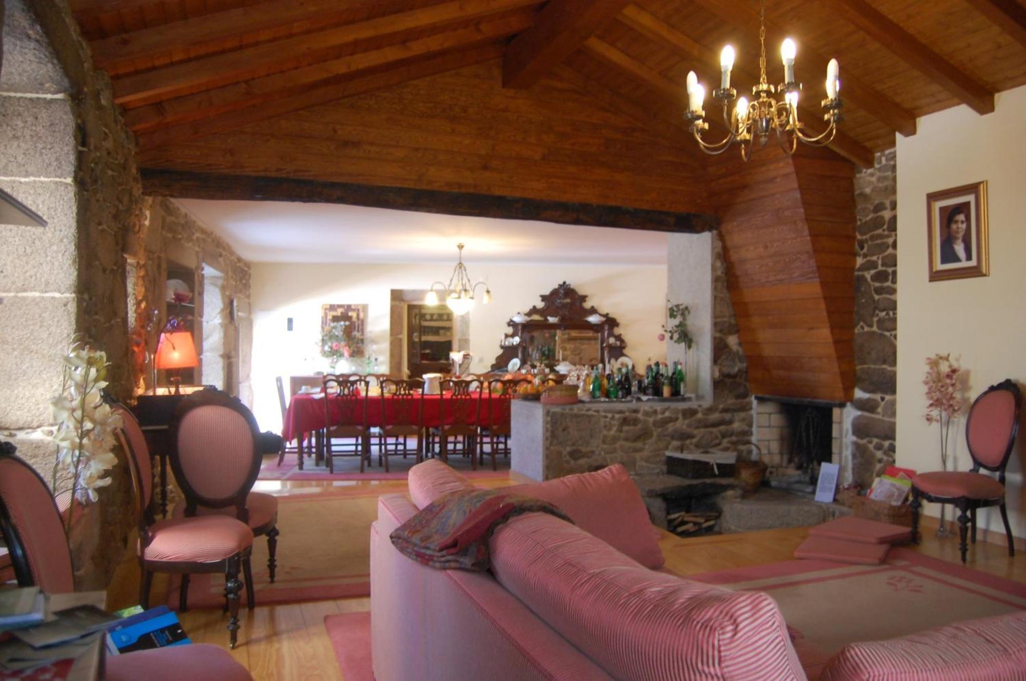 Outros Tempos Turismo De Aldeia Otel Aricera Dış mekan fotoğraf